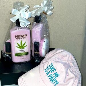 L’Oréal Paris Collection Exclusive 701 Lipstick & Added Bonus